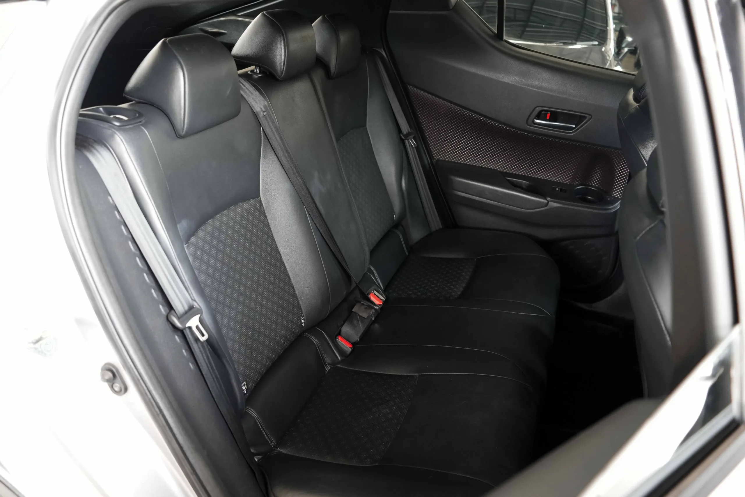 2019 Toyota C-HR 1.8 (ปี 17-23) HV Mid SUV #8กฉ-474 - Image 19