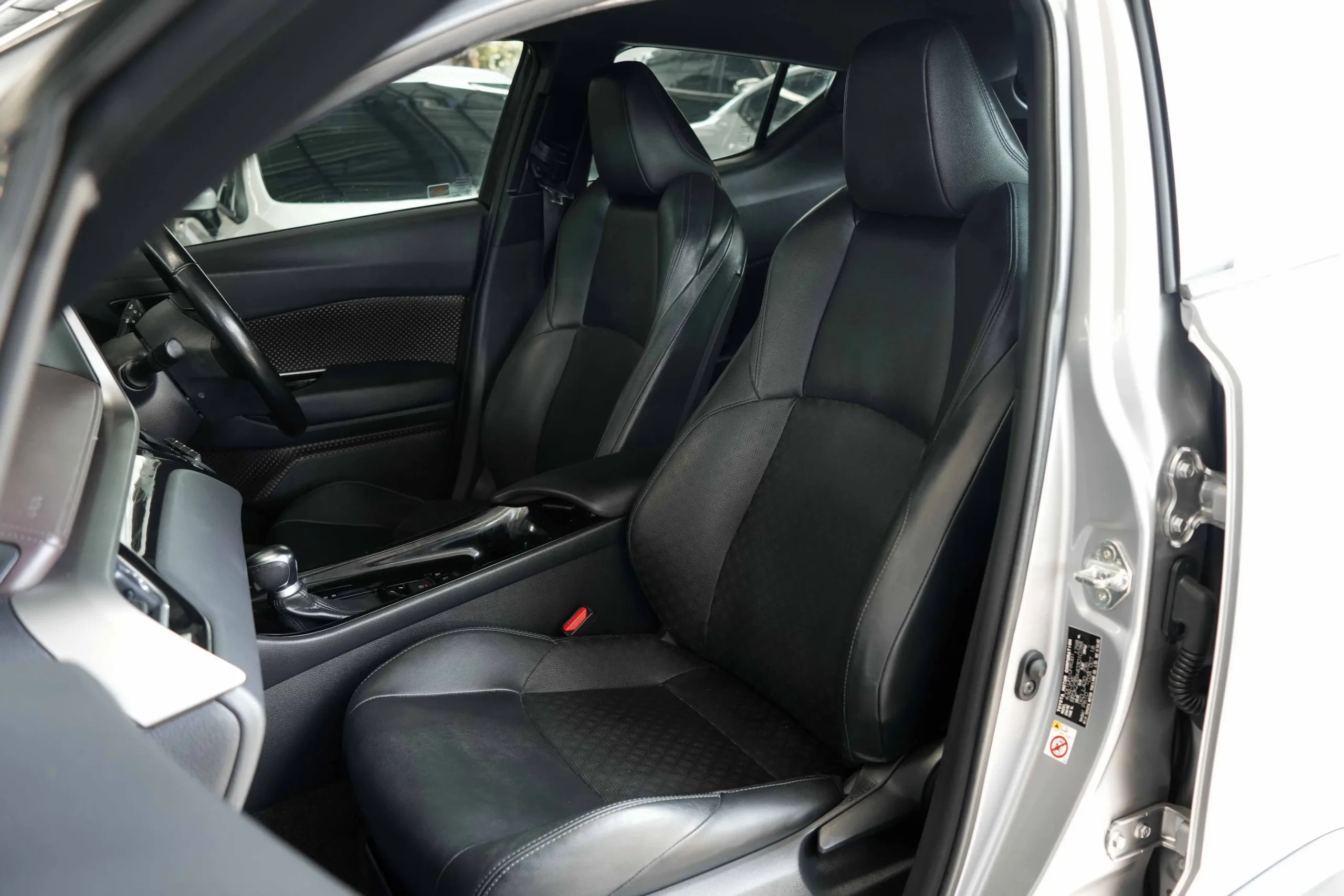 2019 Toyota C-HR 1.8 (ปี 17-23) HV Mid SUV #8กฉ-474 - Image 18