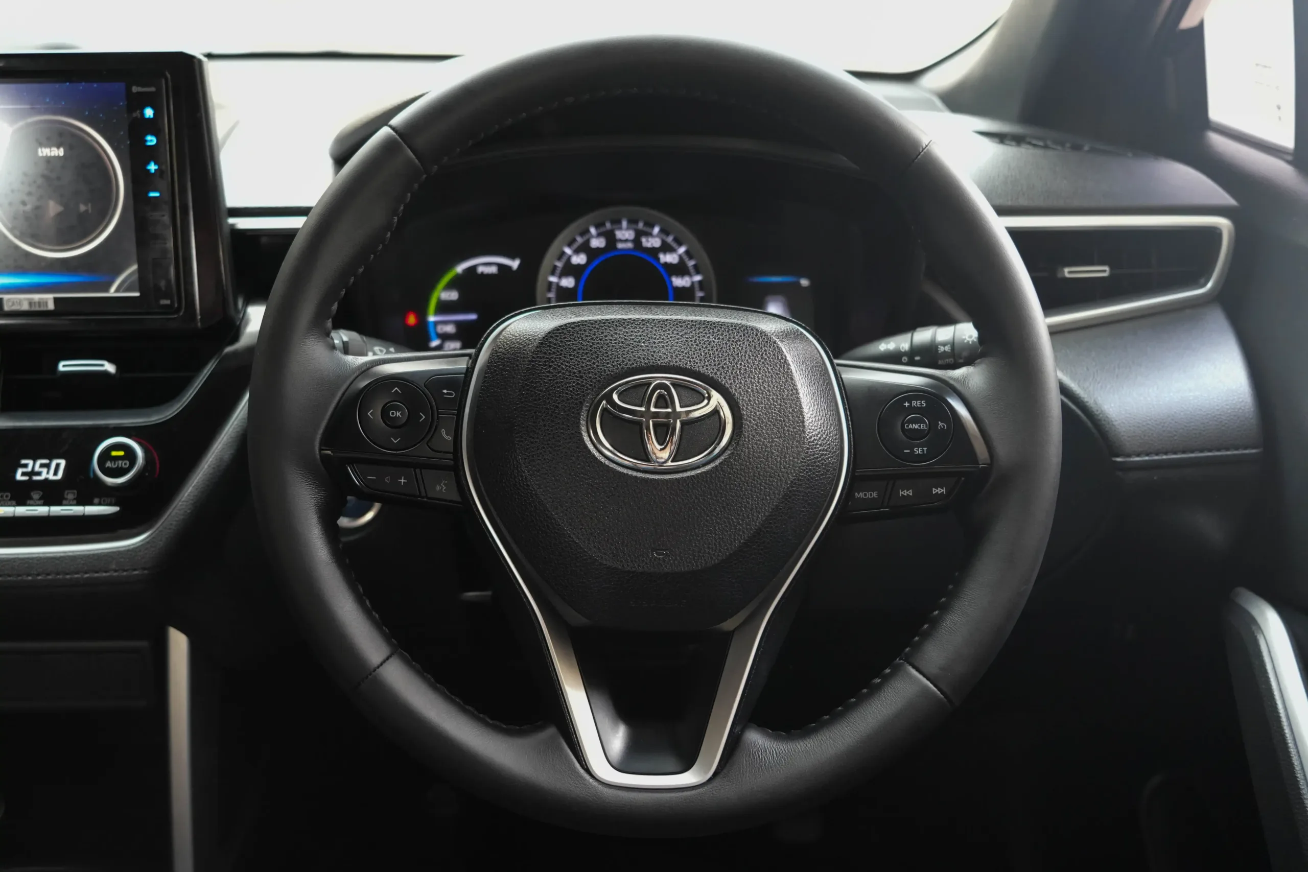 2021 Toyota Corolla Cross 1.8 (ปี 20-26) Hybrid Smart SUV #9กฎ-2915 - Image 13