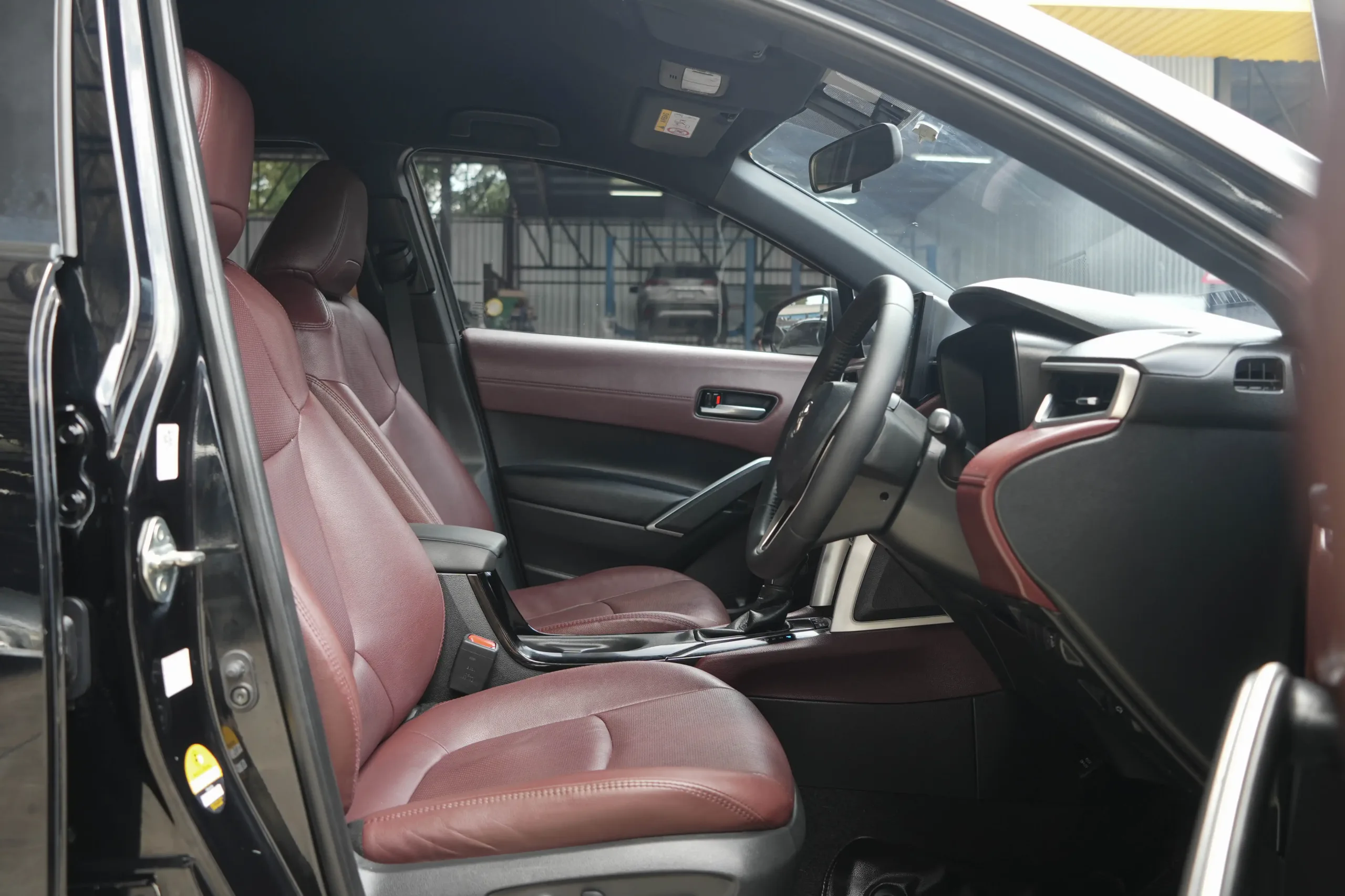 2022 Toyota Corolla Cross 1.8 (ปี 20-26) Hybrid Premium SUV # 3ขญ-5426 - Image 15