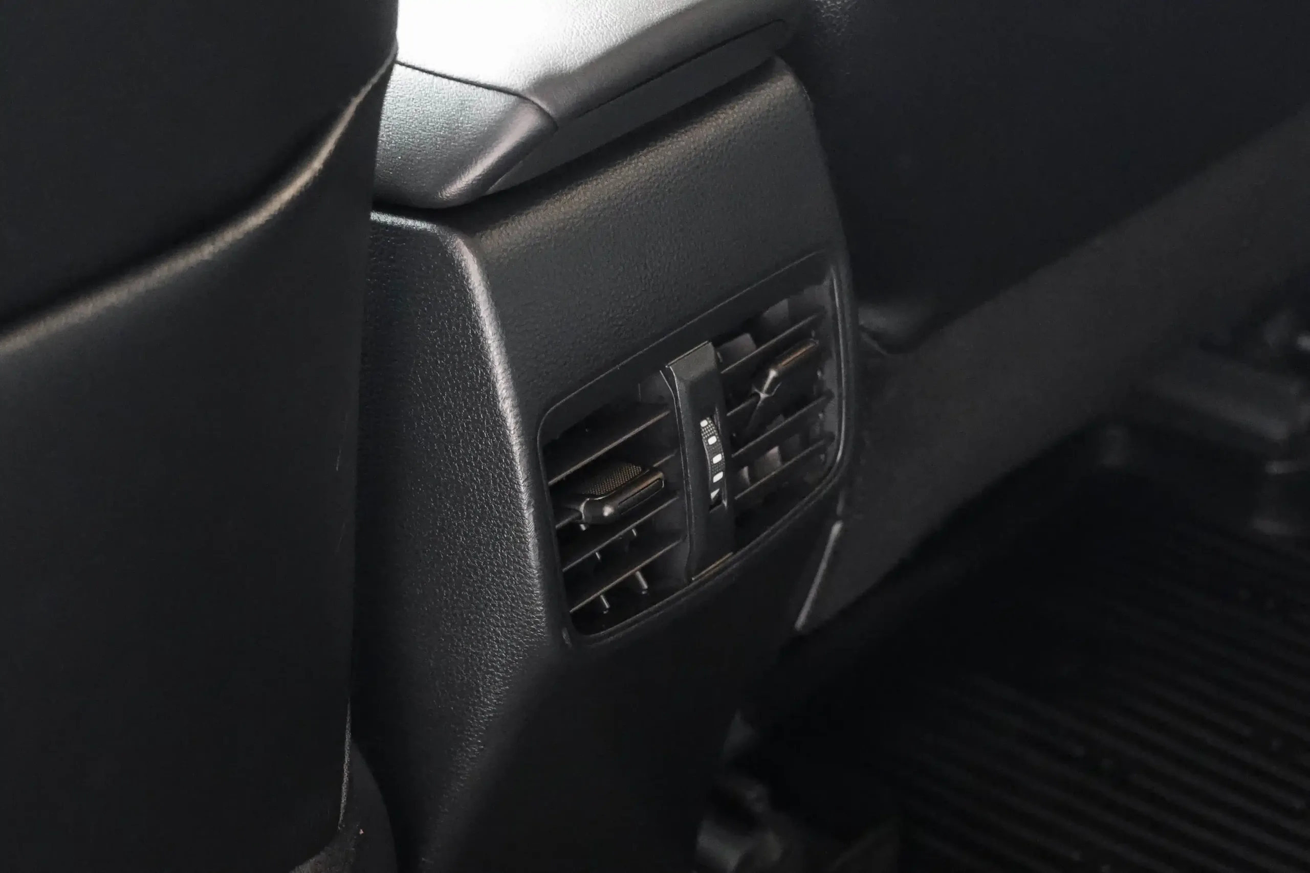 2020 Toyota Corolla Altis 1.6 (ปี 19-25) G Sedan #1ขถ-8046 - Image 16