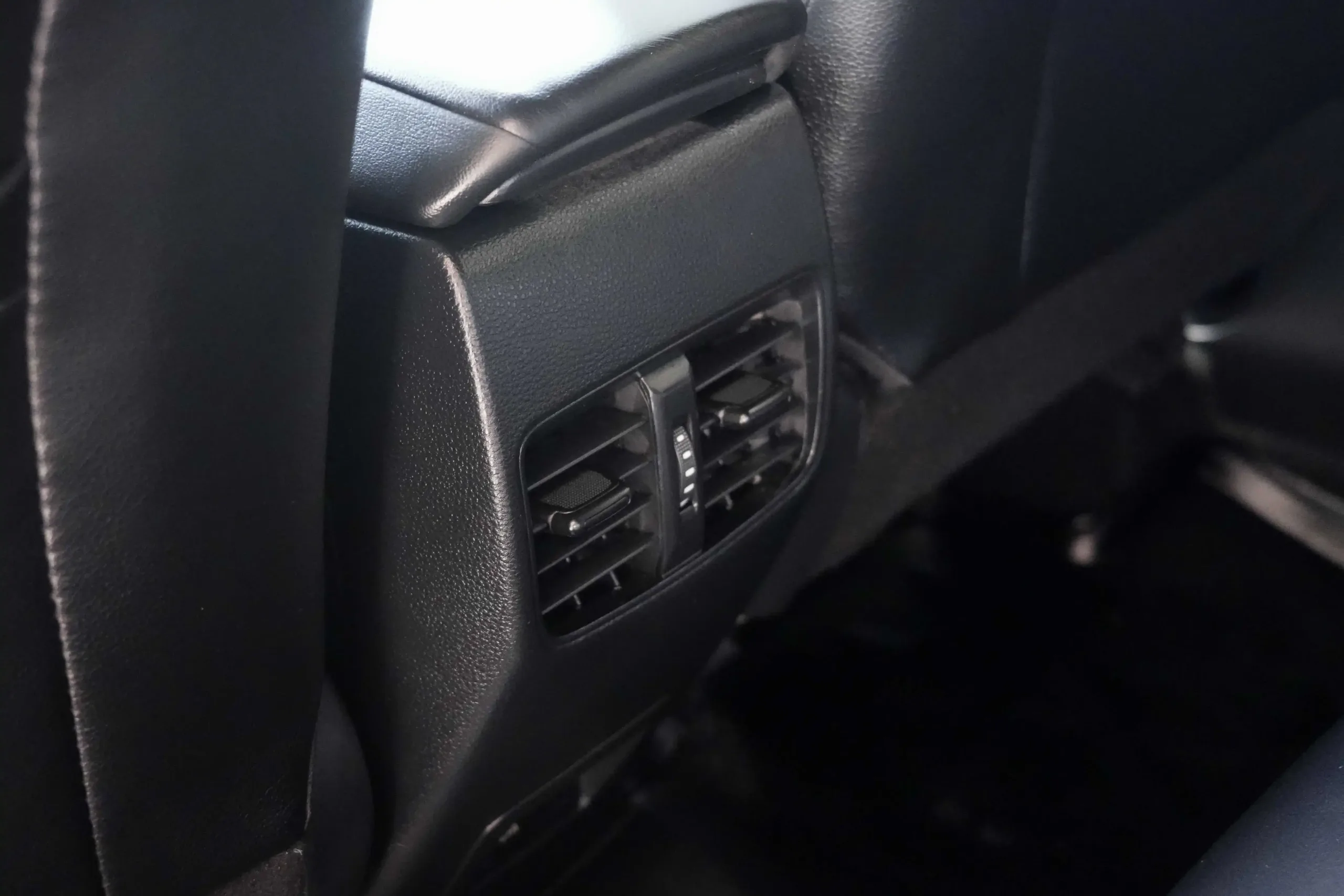 2021 Toyota Corolla Cross 1.8 (ปี 20-26) Hybrid Smart SUV #2ขณ-8386 - Image 16