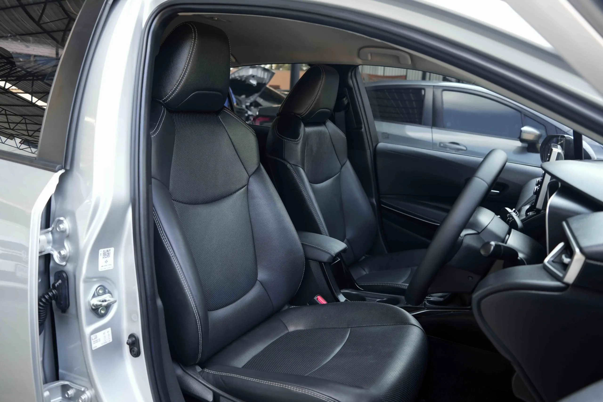 2021 Toyota Corolla Altis 1.8 (ปี 19-25) Hybrid Smart Sedan #2ขณ-7633 - Image 17