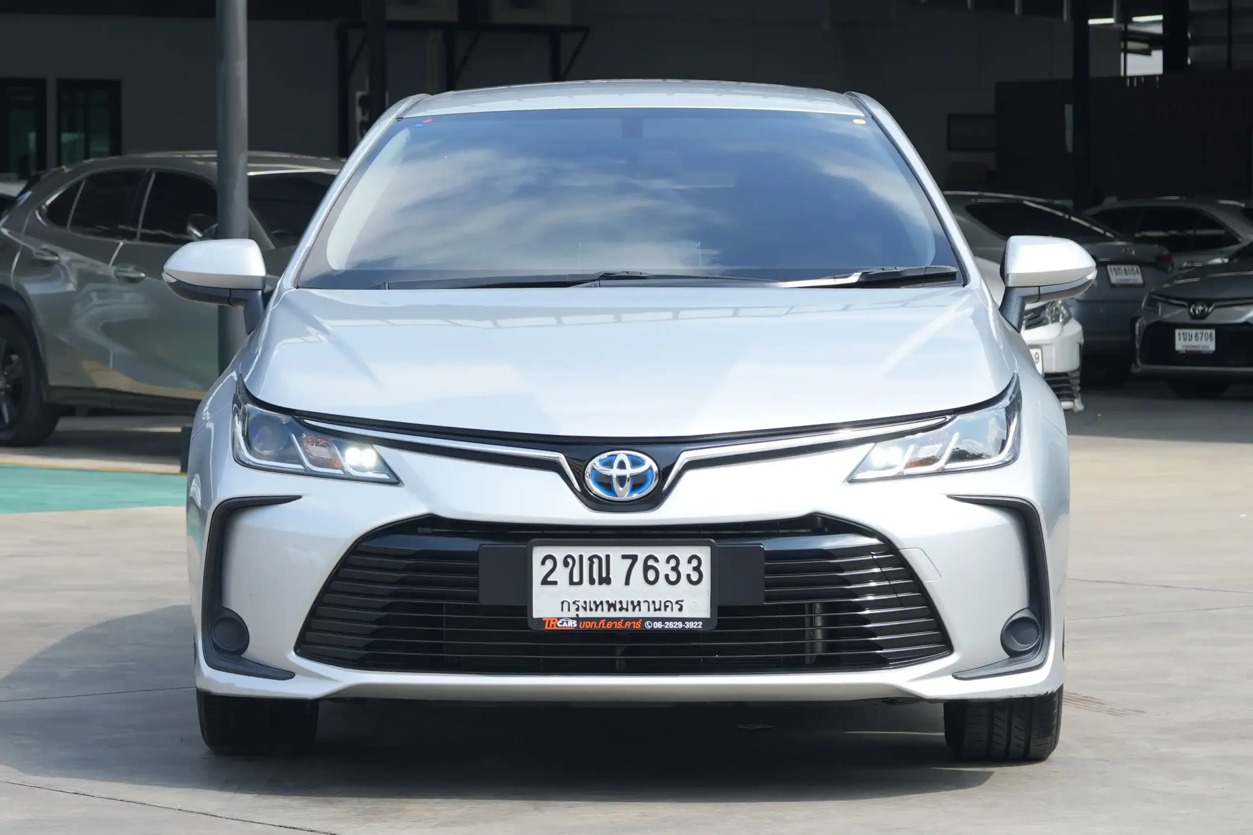 2021 Toyota Corolla Altis 1.8 (ปี 19-25) Hybrid Smart Sedan #2ขณ-7633 - Image 4