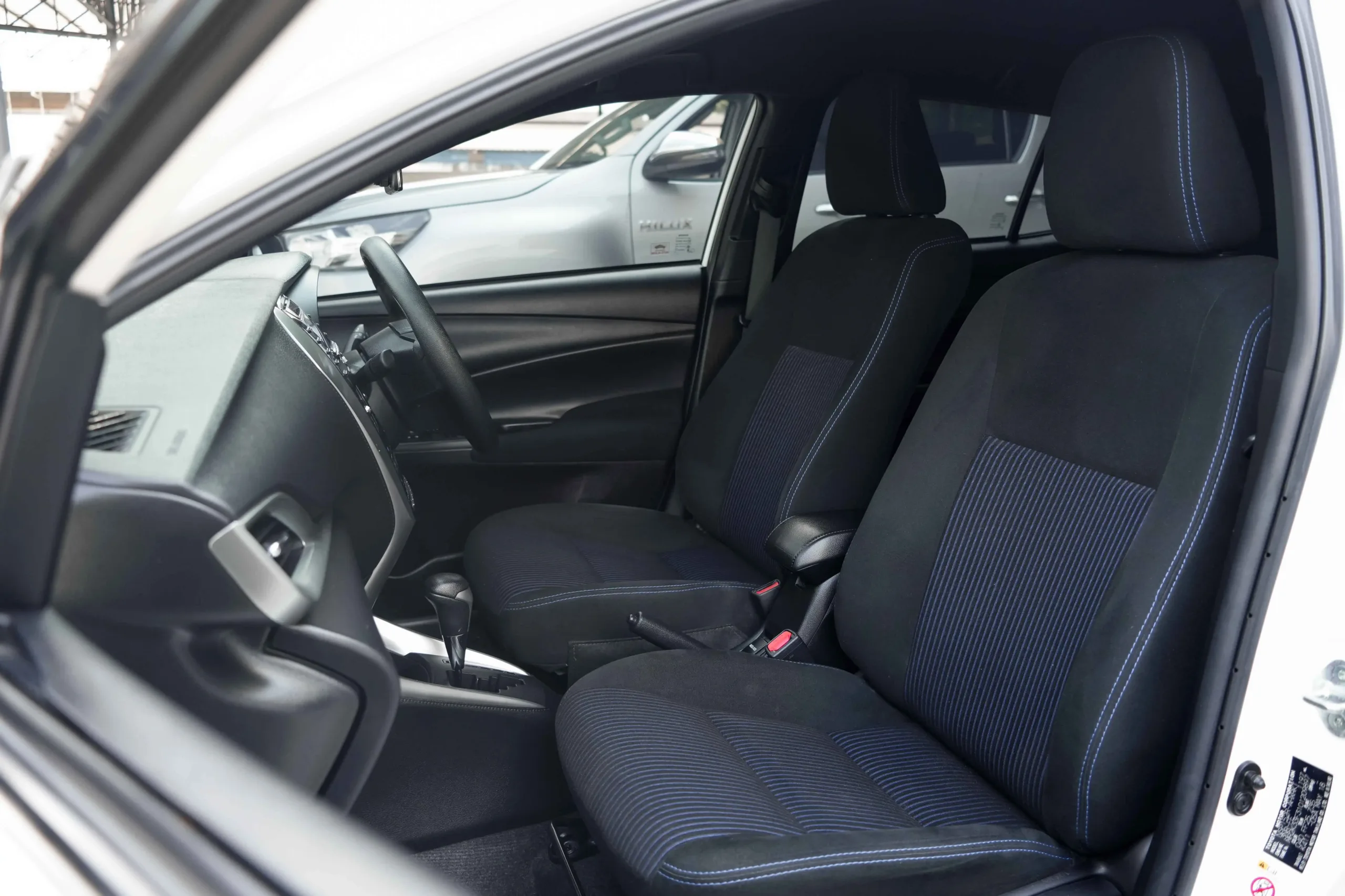 2018 Toyota YARIS 1.2 (ปี 13-17) E Hatchback #7กบ-9975 - Image 18