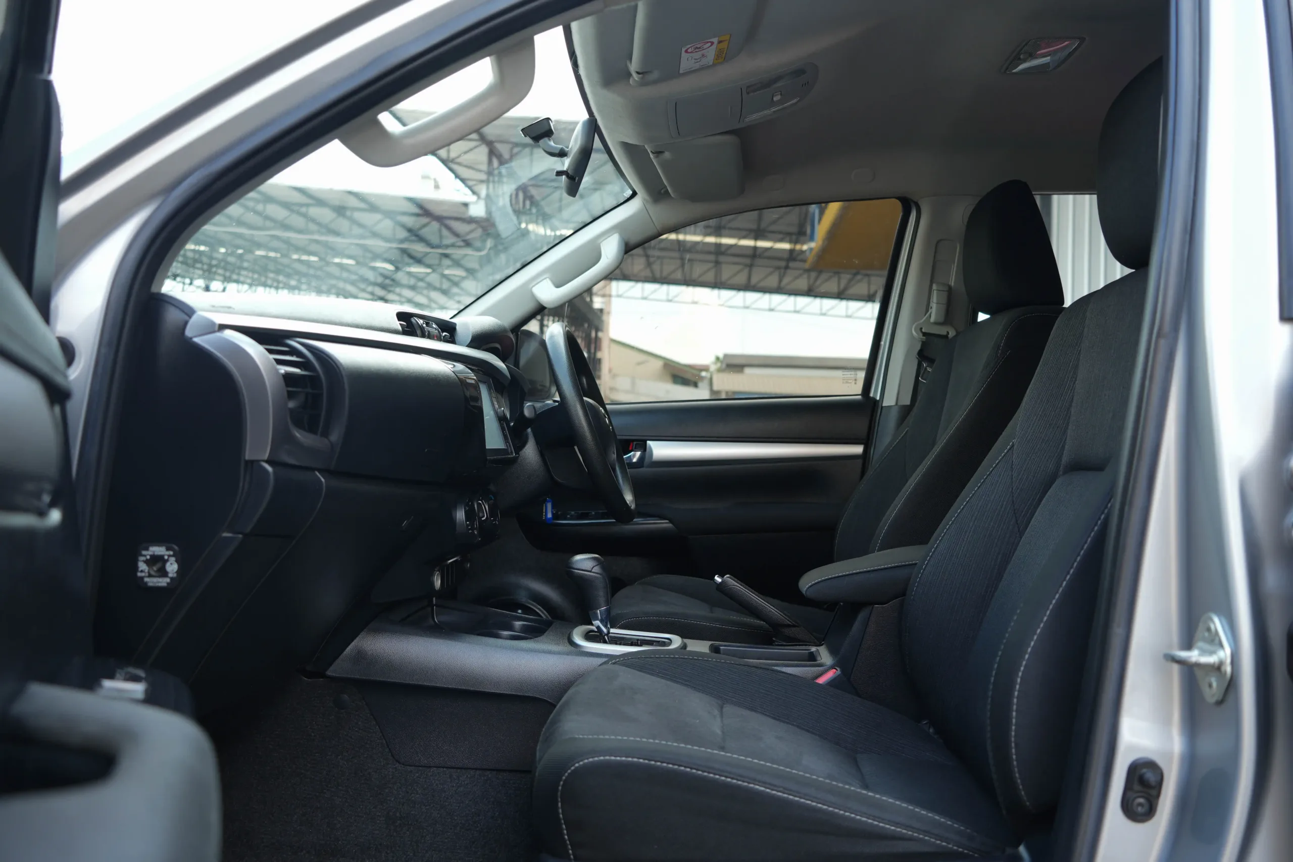 2021 Toyota HILUX REVO 2.4 Double Cab Prerunner Entry Pickup #2ขฉ-2755 - Image 18