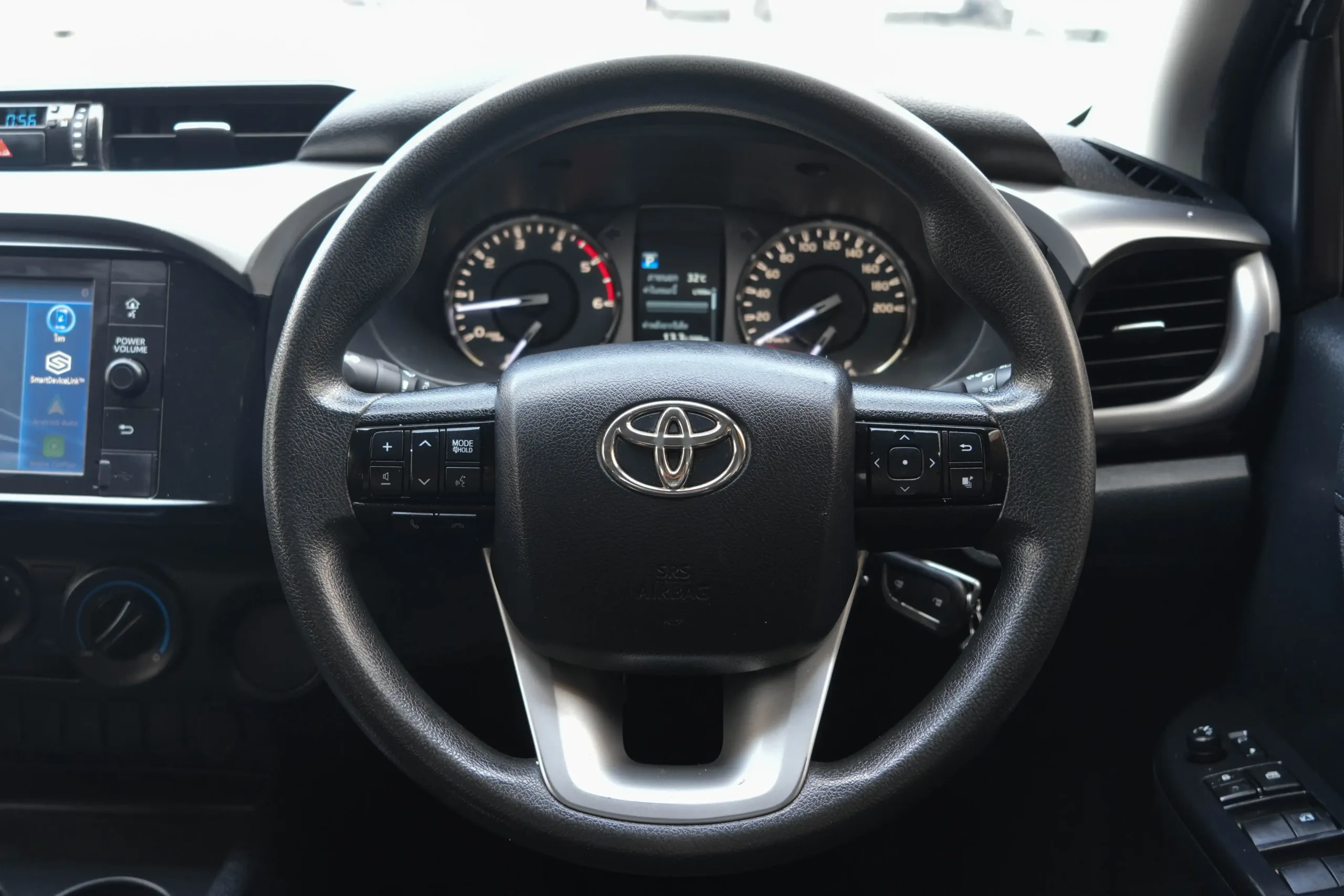 2021 Toyota HILUX REVO 2.4 Double Cab Prerunner Entry Pickup #2ขฉ-2755 - Image 12