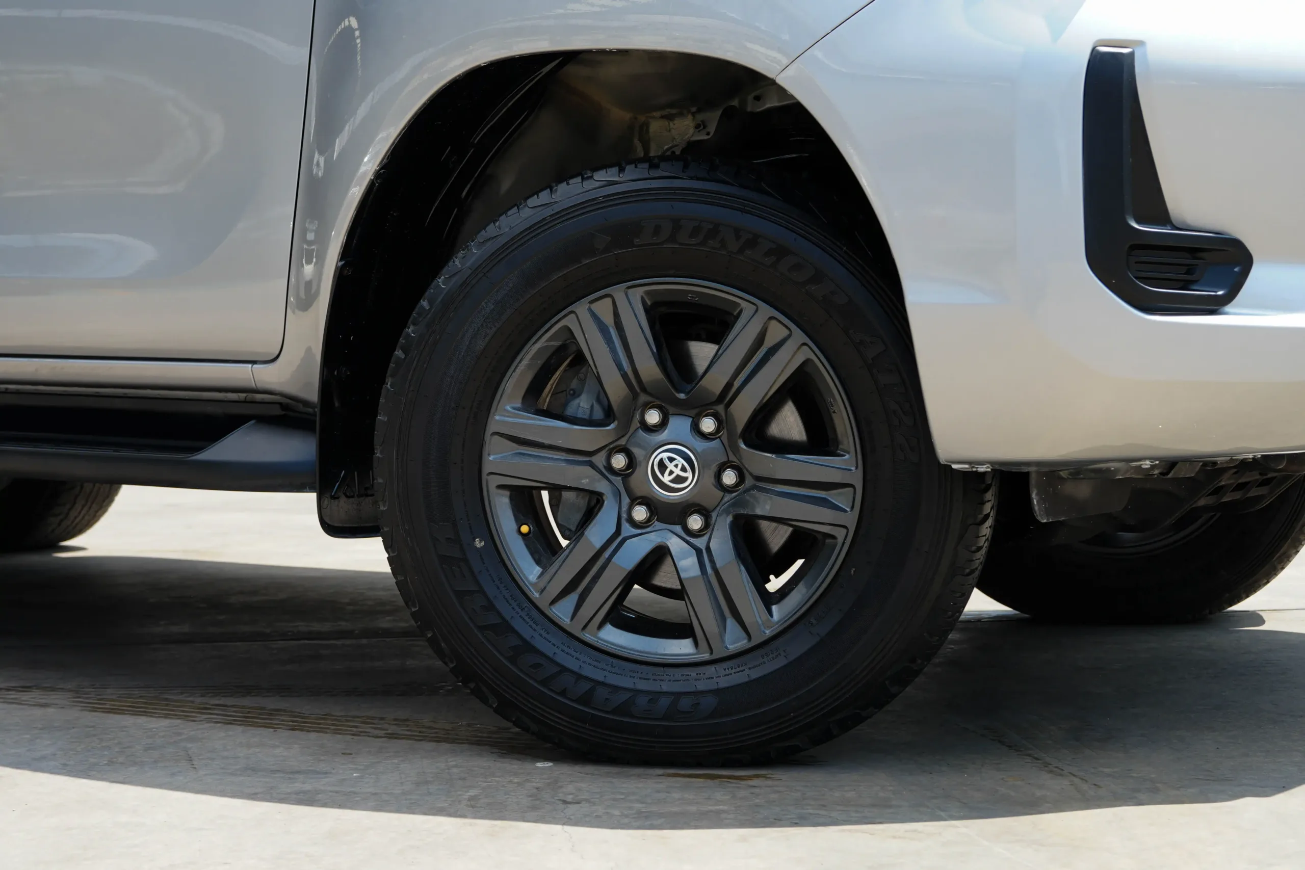 2021 Toyota HILUX REVO 2.4 Double Cab Prerunner Entry Pickup #2ขฉ-2755 - Image 10