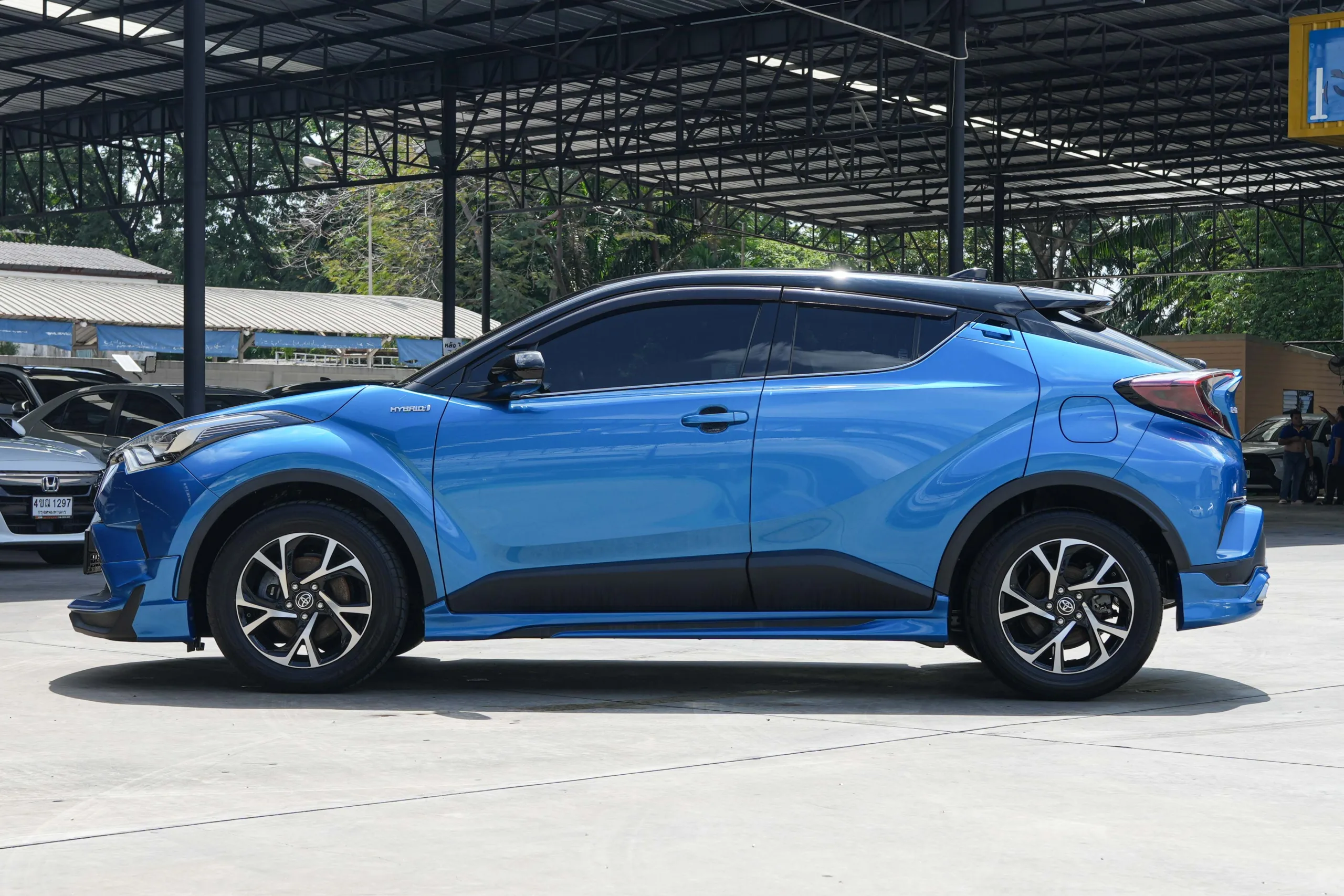 2020 Toyota C-HR 1.8 (ปี 17-23) HV Mid SUV #5ขฬ-5461 - Image 12