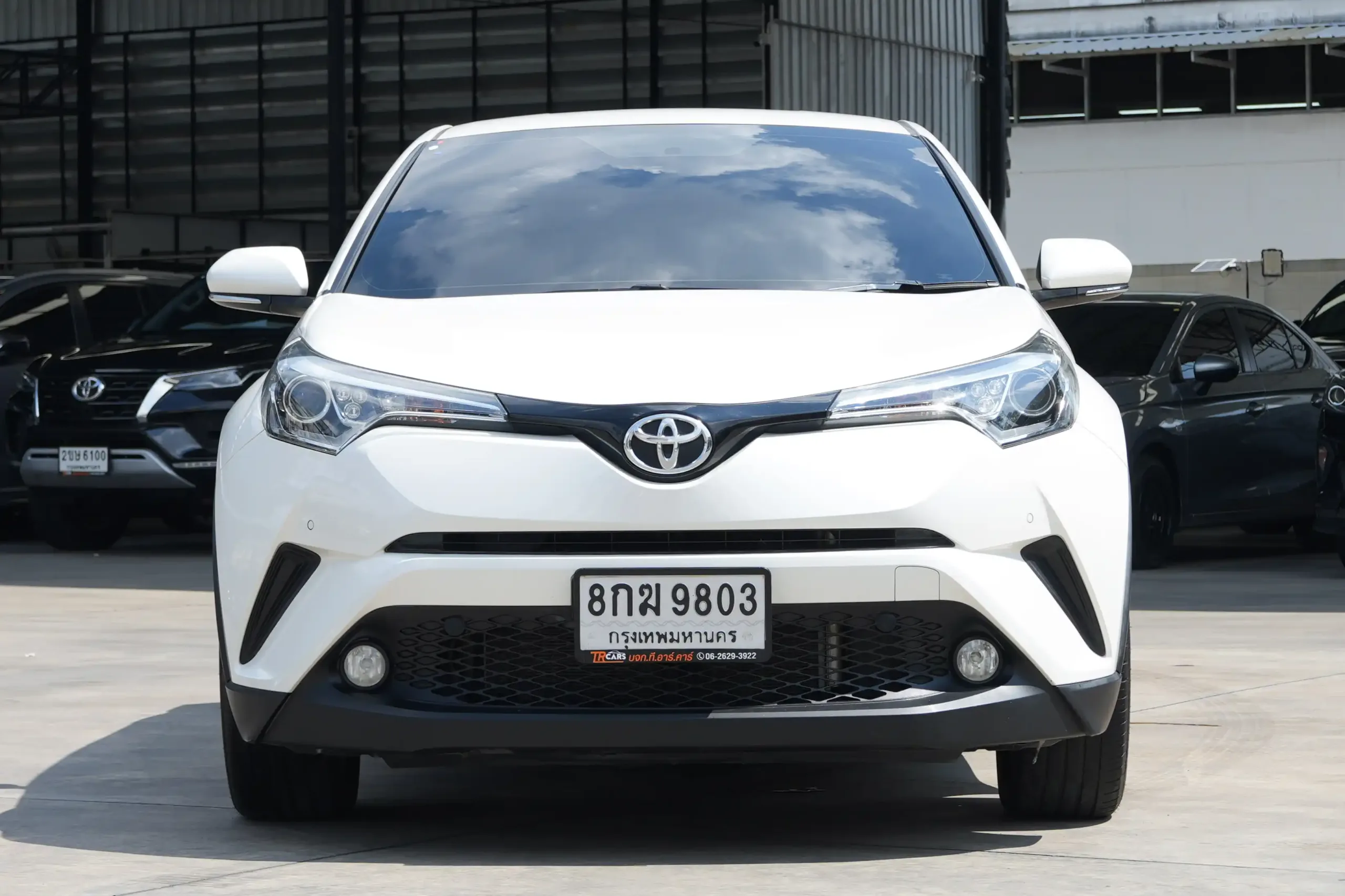 2018 Toyota C-HR 1.8 (ปี 17-23) Mid SUV #8กฆ-9803 - Image 4