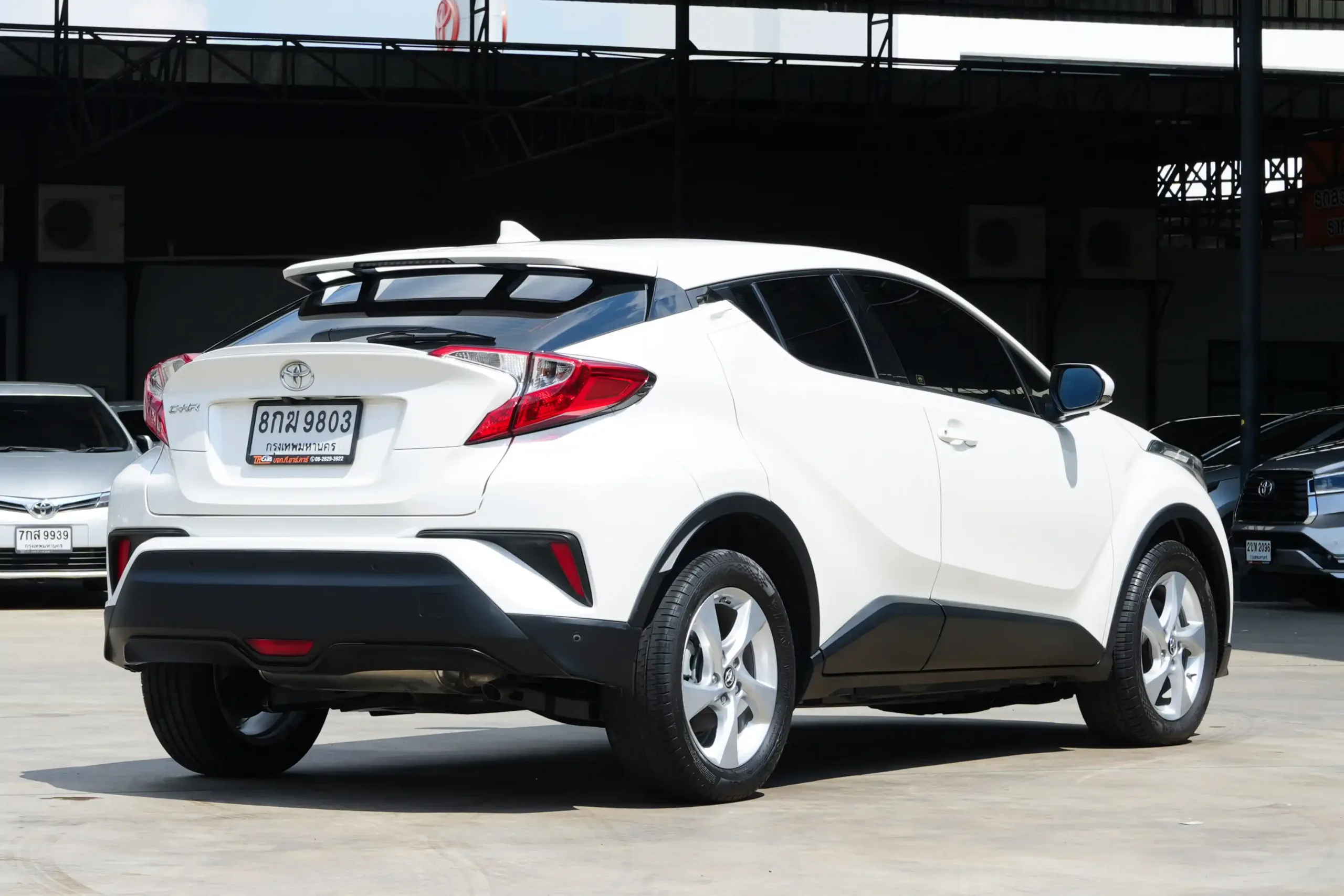 2018 Toyota C-HR 1.8 (ปี 17-23) Mid SUV #8กฆ-9803 - Image 7