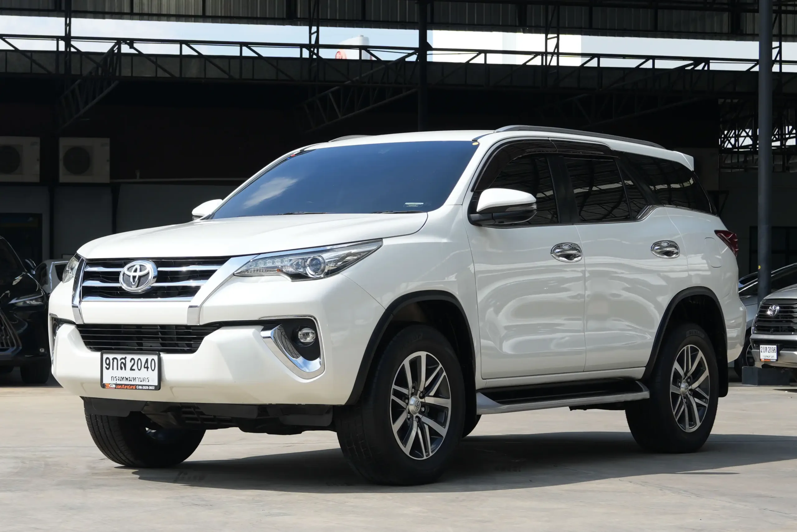 2020 Toyota FORTUNER 2.4 (ปี 15-25) V SUV #9กส-2040 - Image 2