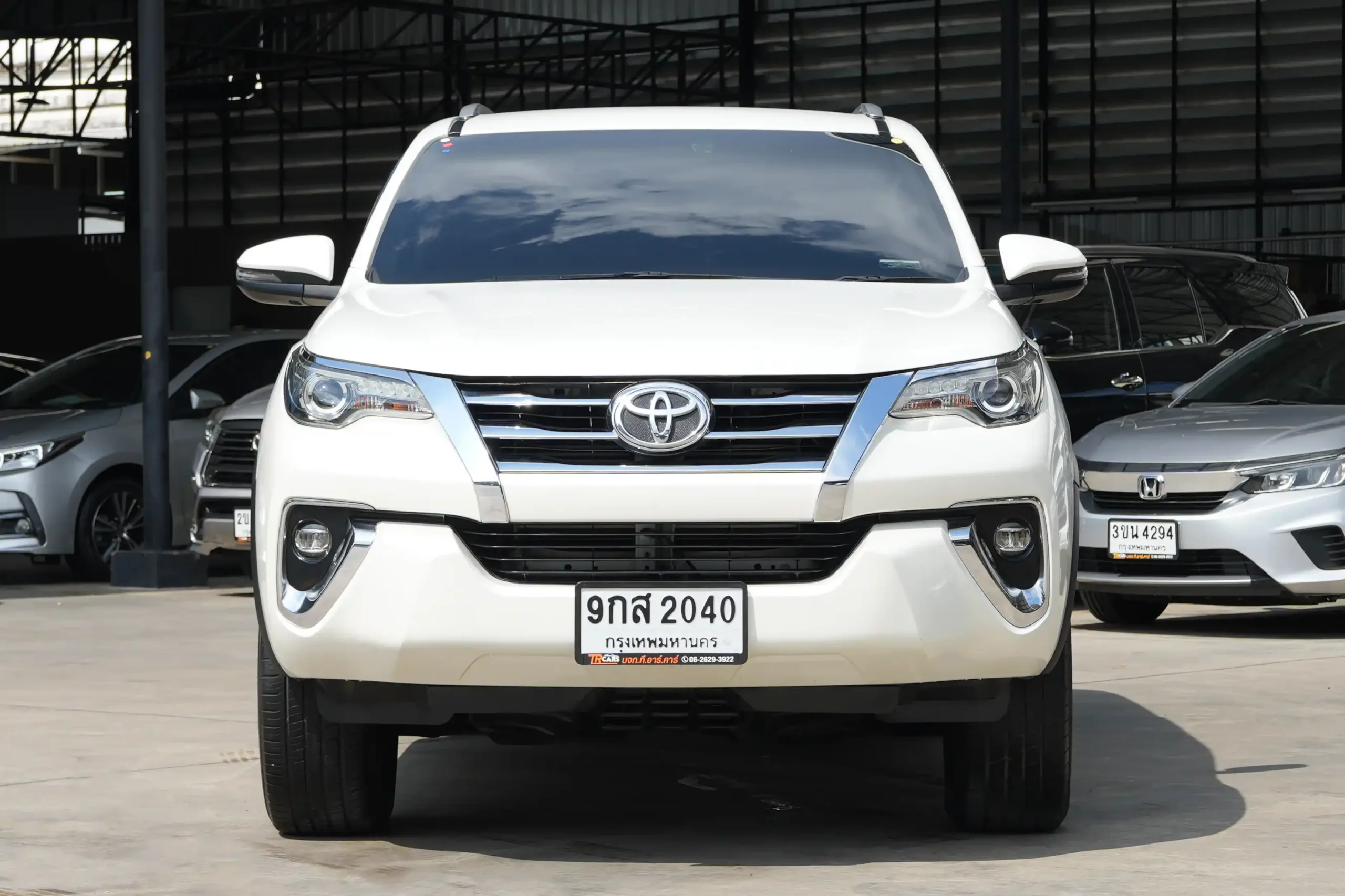 2020 Toyota FORTUNER 2.4 (ปี 15-25) V SUV #9กส-2040 - Image 4
