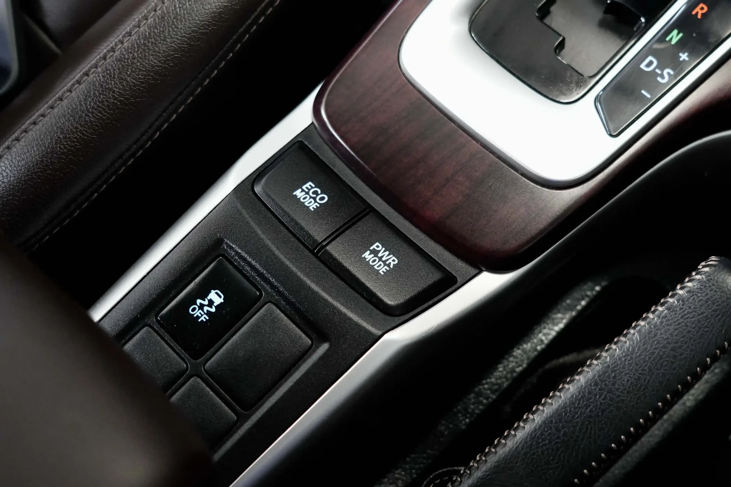 2020 Toyota FORTUNER 2.4 (ปี 15-25) V SUV #9กส-2040 - Image 15