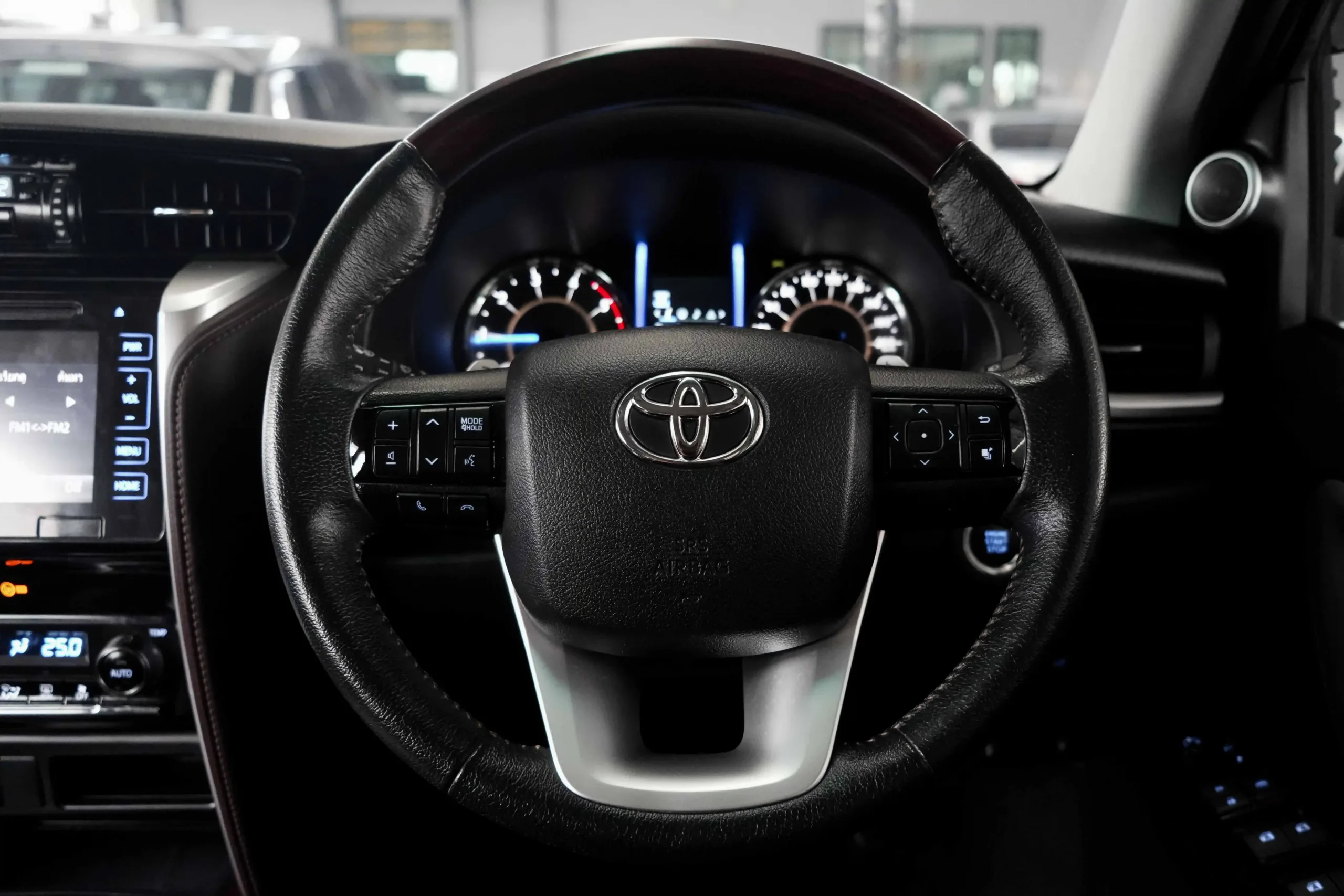2020 Toyota FORTUNER 2.4 (ปี 15-25) V SUV #9กส-2040 - Image 12