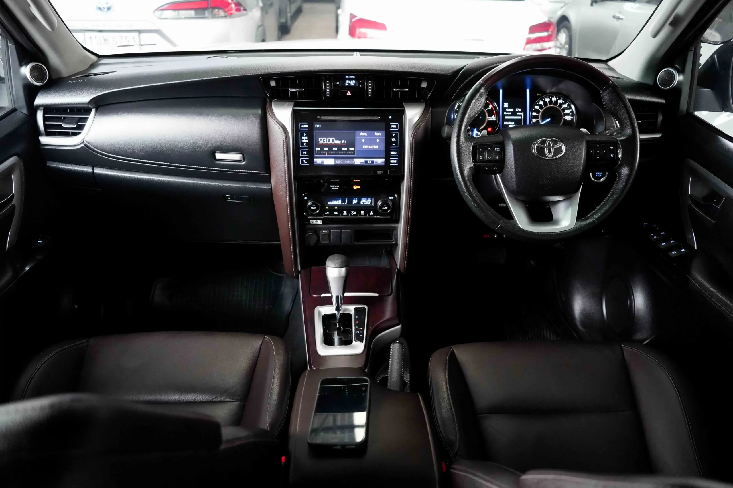2020 Toyota FORTUNER 2.4 (ปี 15-25) V SUV #9กส-2040 - Image 11