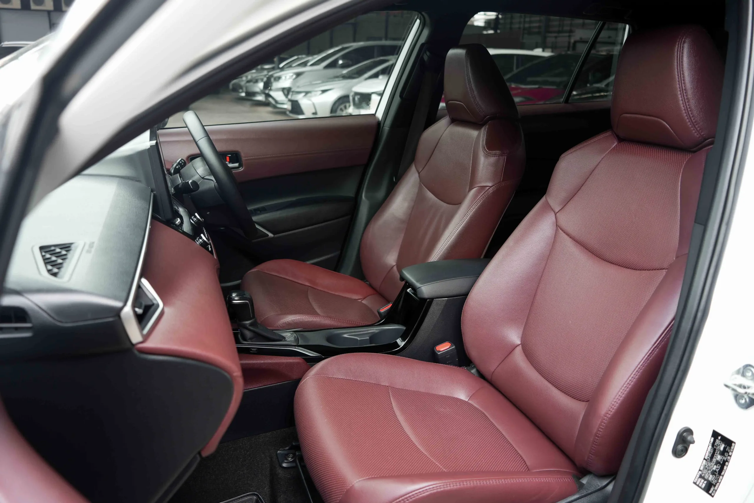 2021 Toyota Corolla Cross 1.8 (ปี 20-26) Hybrid Premium SUV #2ขฒ-8671 - Image 17