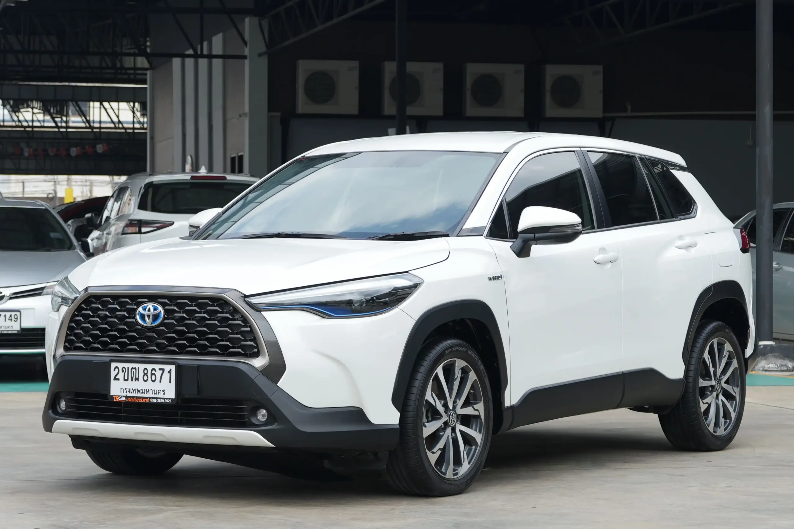 2021 Toyota Corolla Cross 1.8 (ปี 20-26) Hybrid Premium SUV #2ขฒ-8671 - Image 2