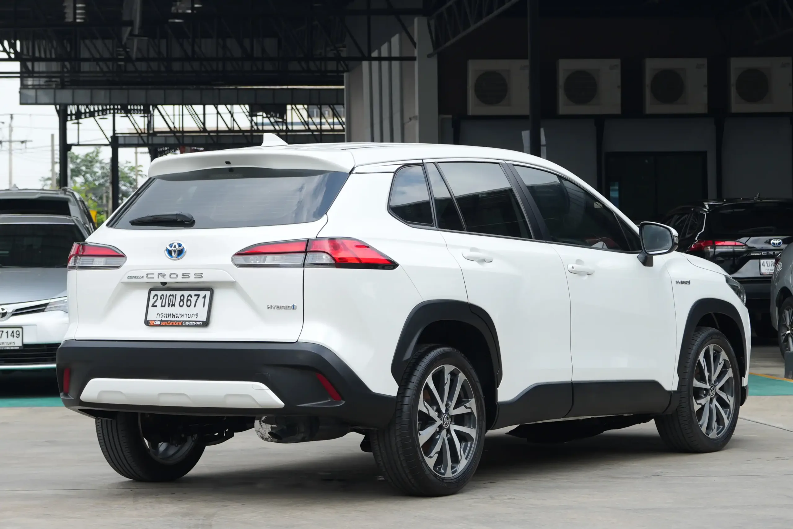2021 Toyota Corolla Cross 1.8 (ปี 20-26) Hybrid Premium SUV #2ขฒ-8671 - Image 7