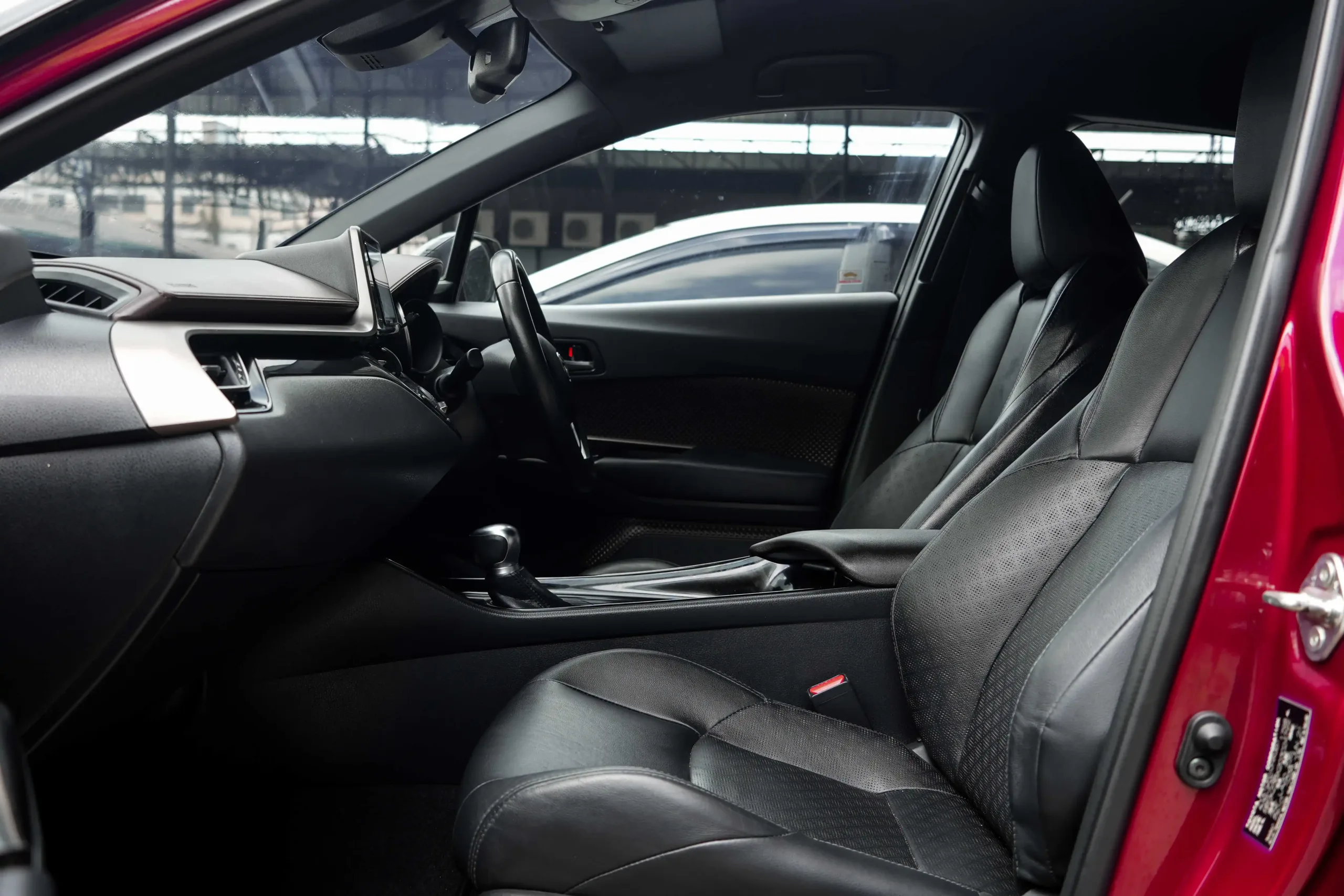 2021 Toyota C-HR 1.8 (ปี 17-23) HEV Premium Safety SUV #9กฮ-4255 - Image 17