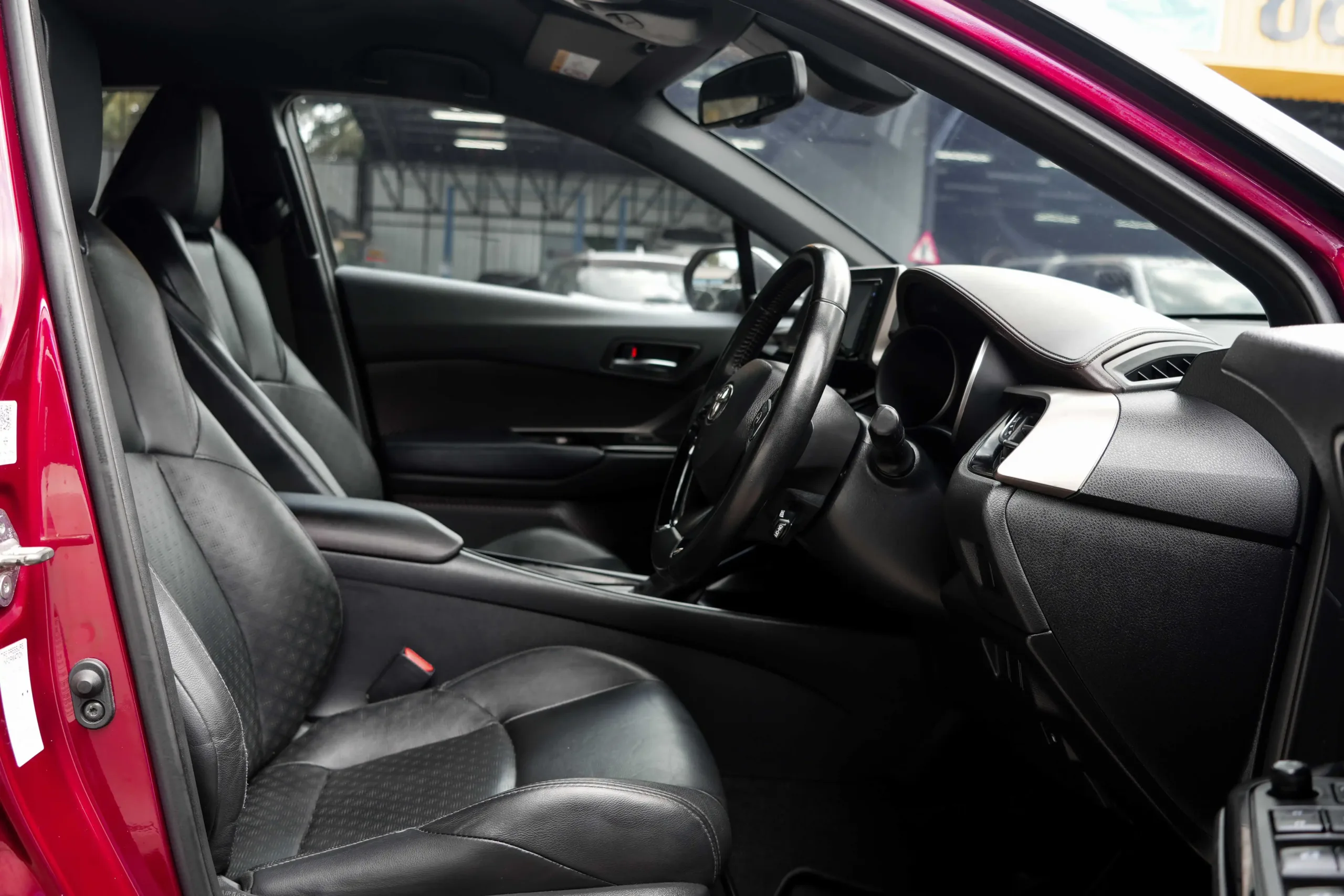 2021 Toyota C-HR 1.8 (ปี 17-23) HEV Premium Safety SUV #9กฮ-4255 - Image 16