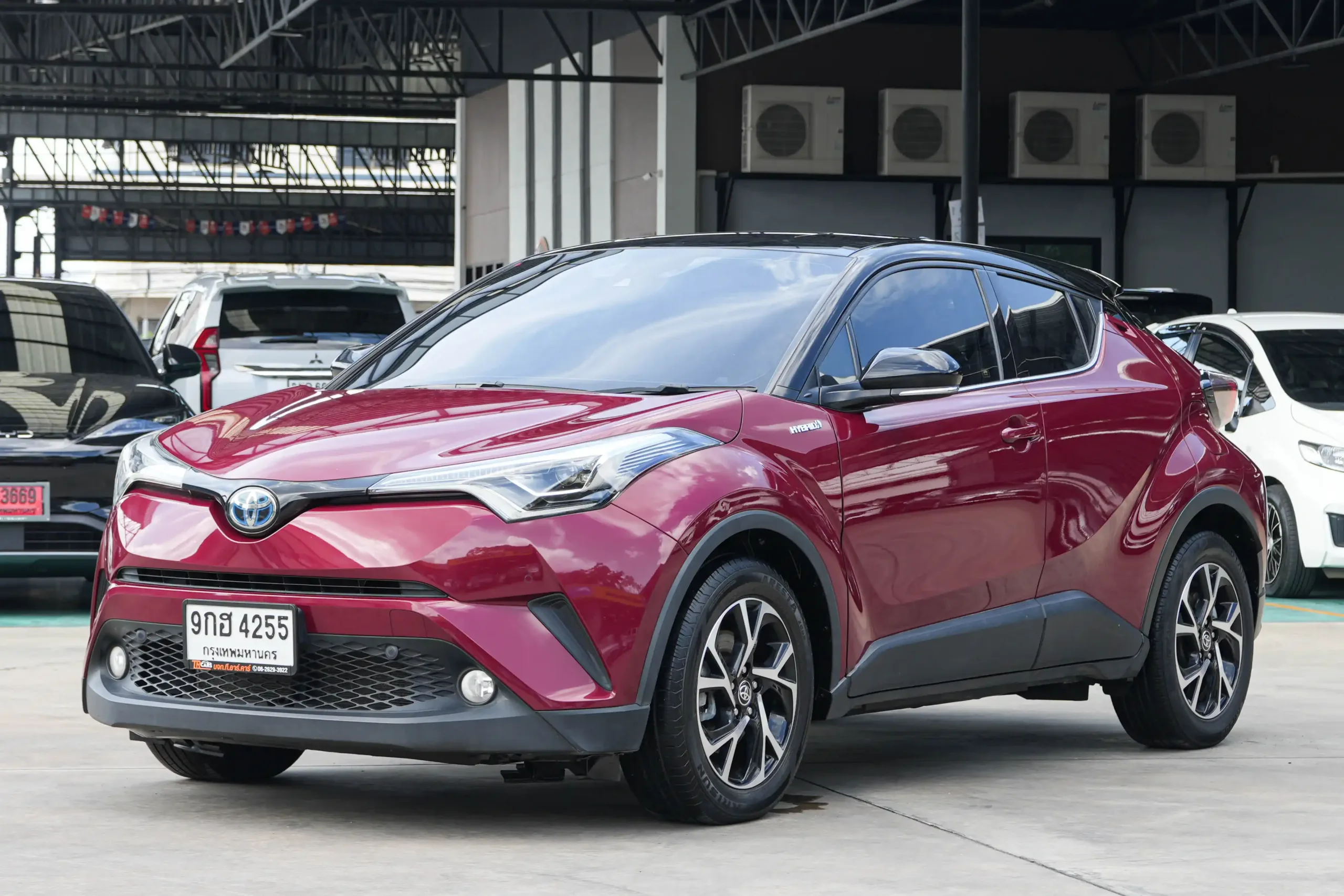 2021 Toyota C-HR 1.8 (ปี 17-23) HEV Premium Safety SUV #9กฮ-4255 - Image 2