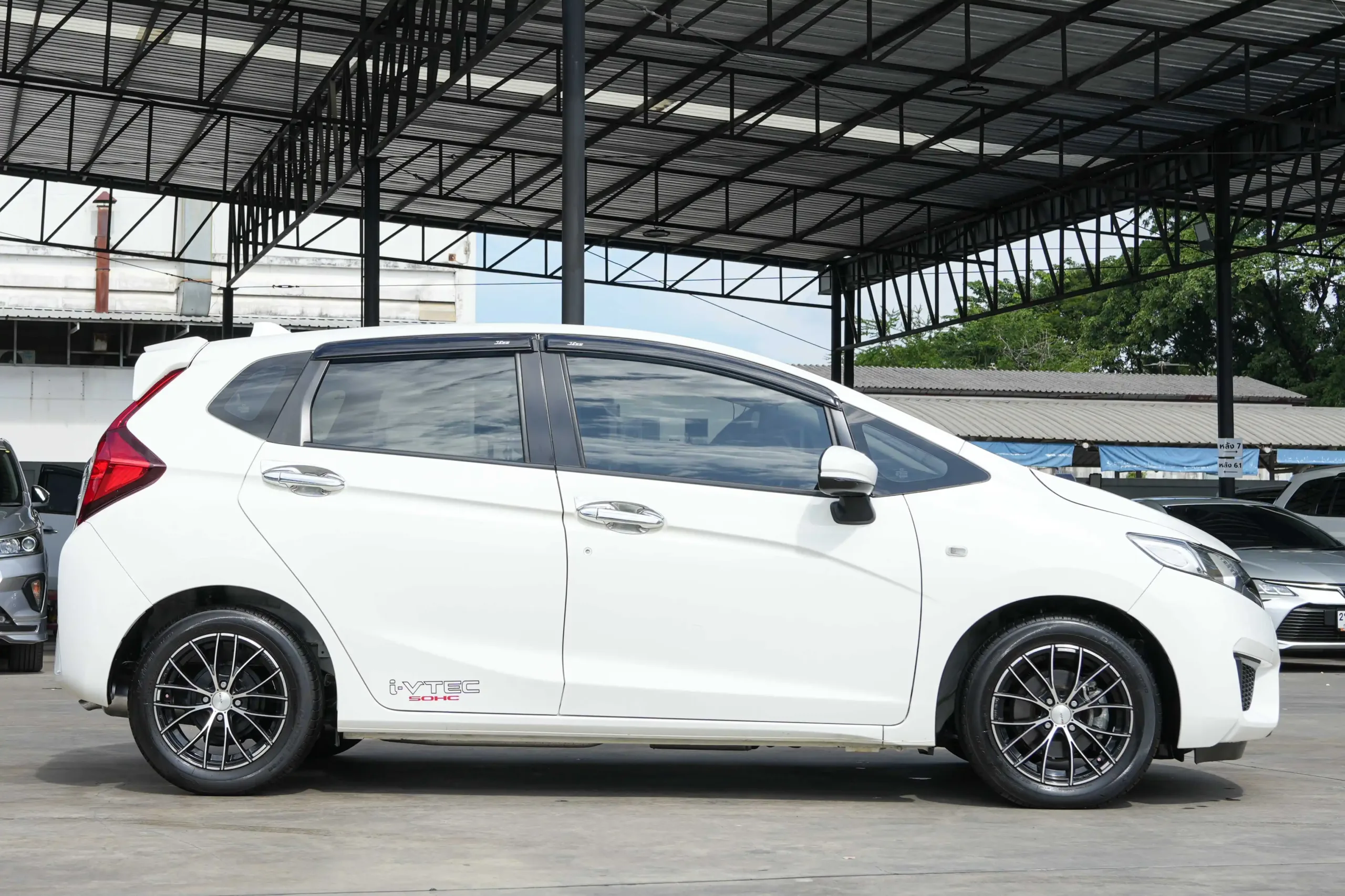 2017 Honda JAZZ 1.5 (ปี 14-22) S Hatchback #กต-4847 - Image 8