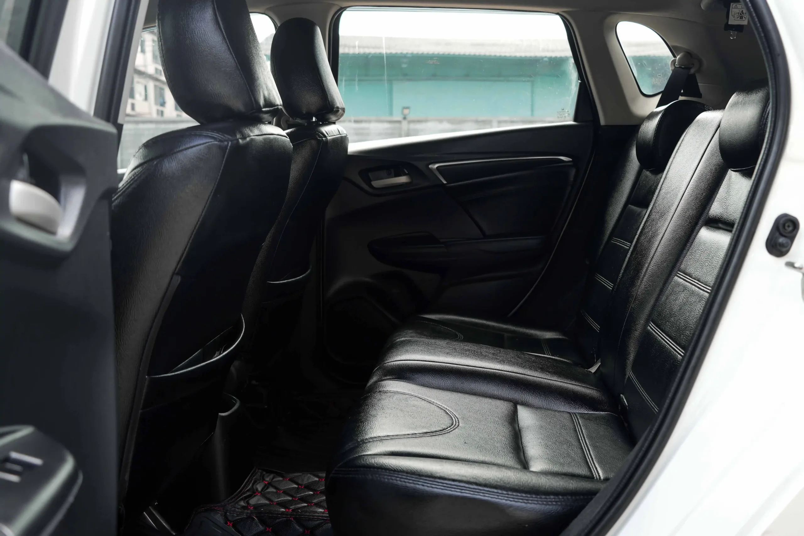 2017 Honda JAZZ 1.5 (ปี 14-22) S Hatchback #กต-4847 - Image 20