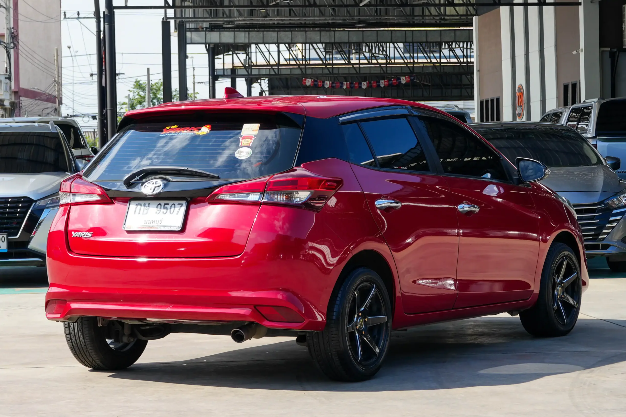 2020 Toyota YARIS 1.2 (ปี 17-25) Sport Premium Hatchback #กษ-9507 - Image 8