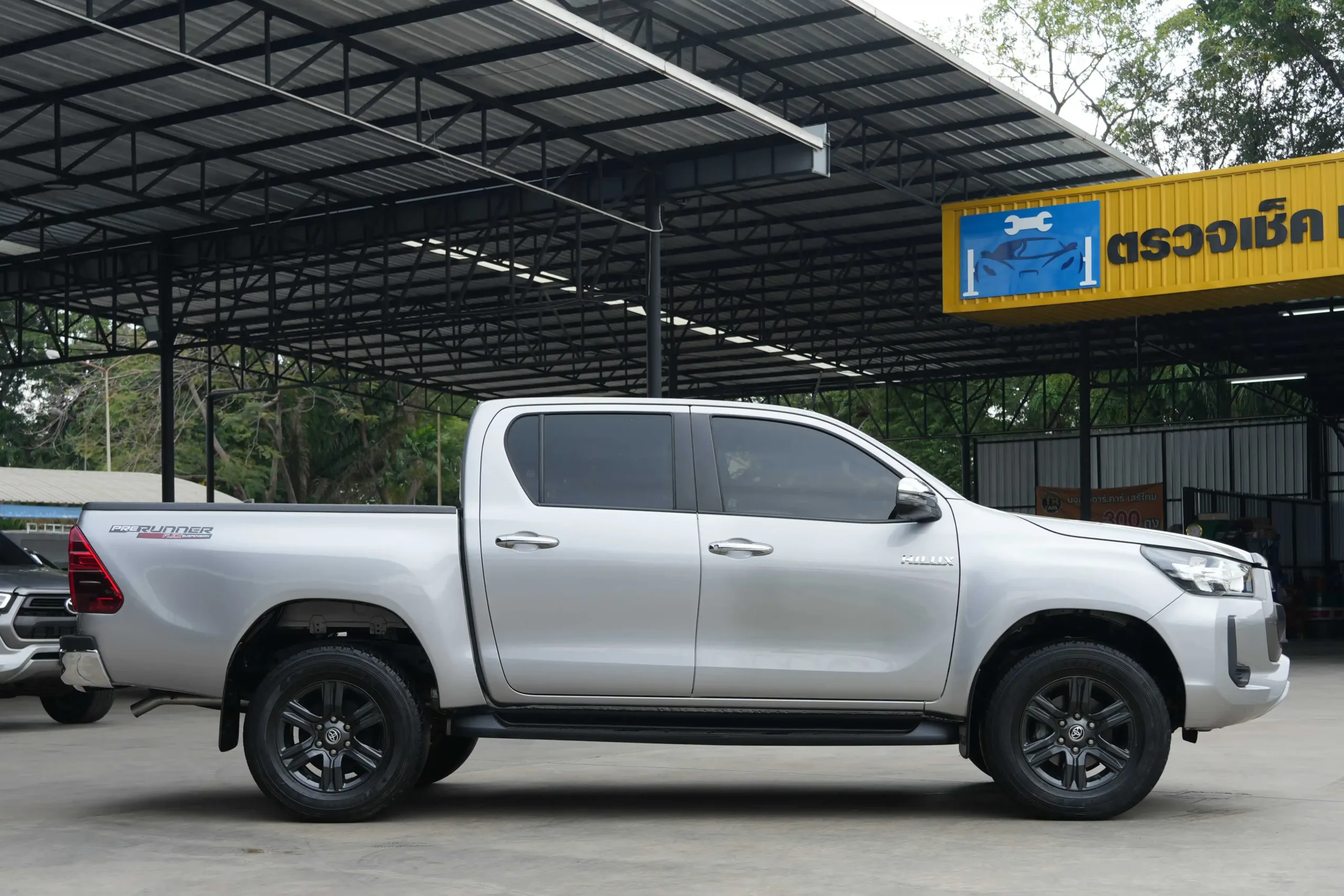 2021 Toyota HILUX REVO 2.4 Double Cab Prerunner Entry Pickup #2ขฉ-1102 - Image 9