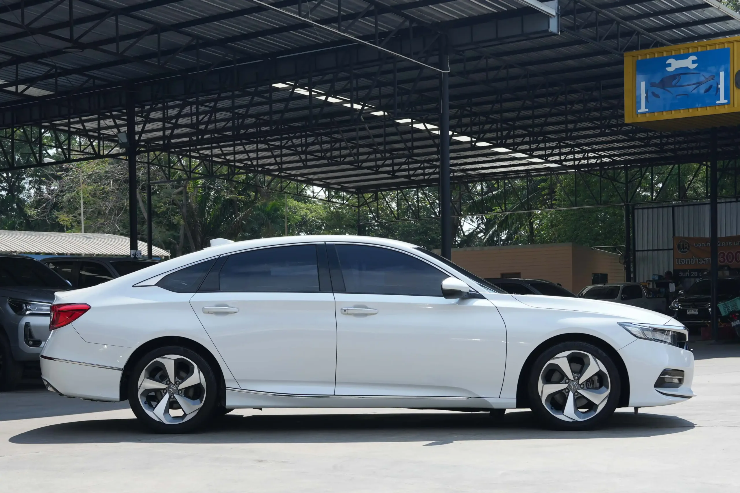 2022 Honda ACCORD 2.0 (ปี 19-23) e:HEV EL+ Sedan #2ขห-9830 - Image 9