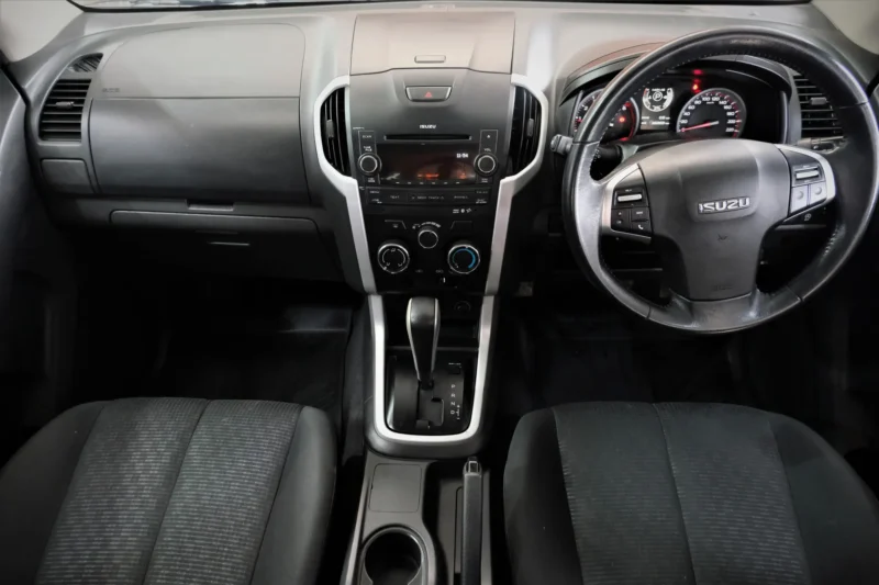 ISUZU D-MAX SPACE-CAB 1.9 Z HI-LANDER 2017 AT #2ฒจ2156 - Image 9