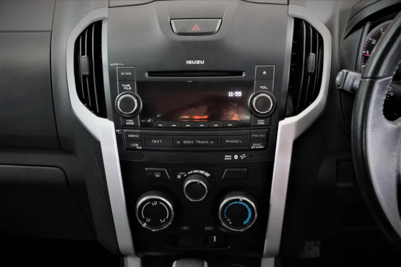 ISUZU D-MAX SPACE-CAB 1.9 Z HI-LANDER 2017 AT #2ฒจ2156 - Image 6