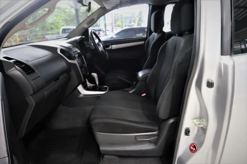 ISUZU D-MAX SPACE-CAB 1.9 Z HI-LANDER 2017 AT #2ฒจ2156 - Image 10