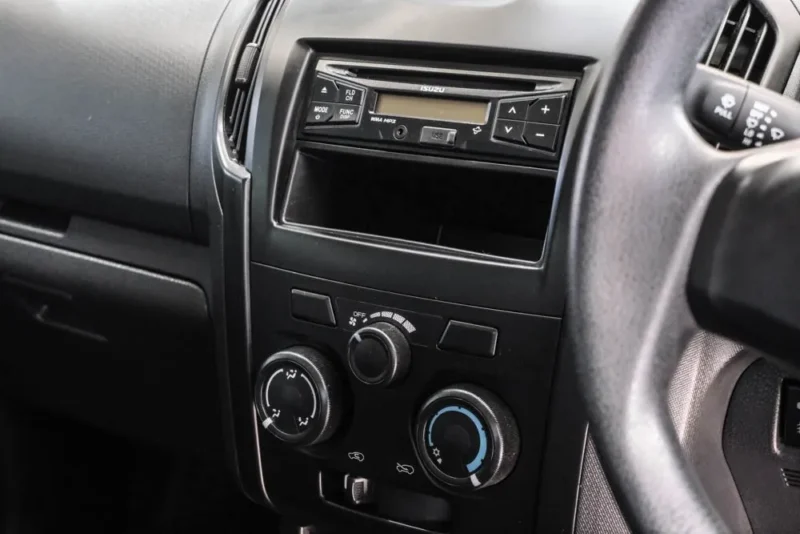 ISUZU D-MAX Cab-4 1.9 S 2018 MT #7กต896 - Image 6