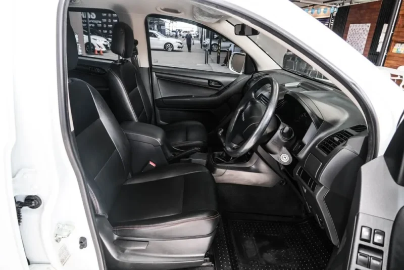 ISUZU D-MAX Cab-4 1.9 S 2018 MT #7กต896 - Image 10