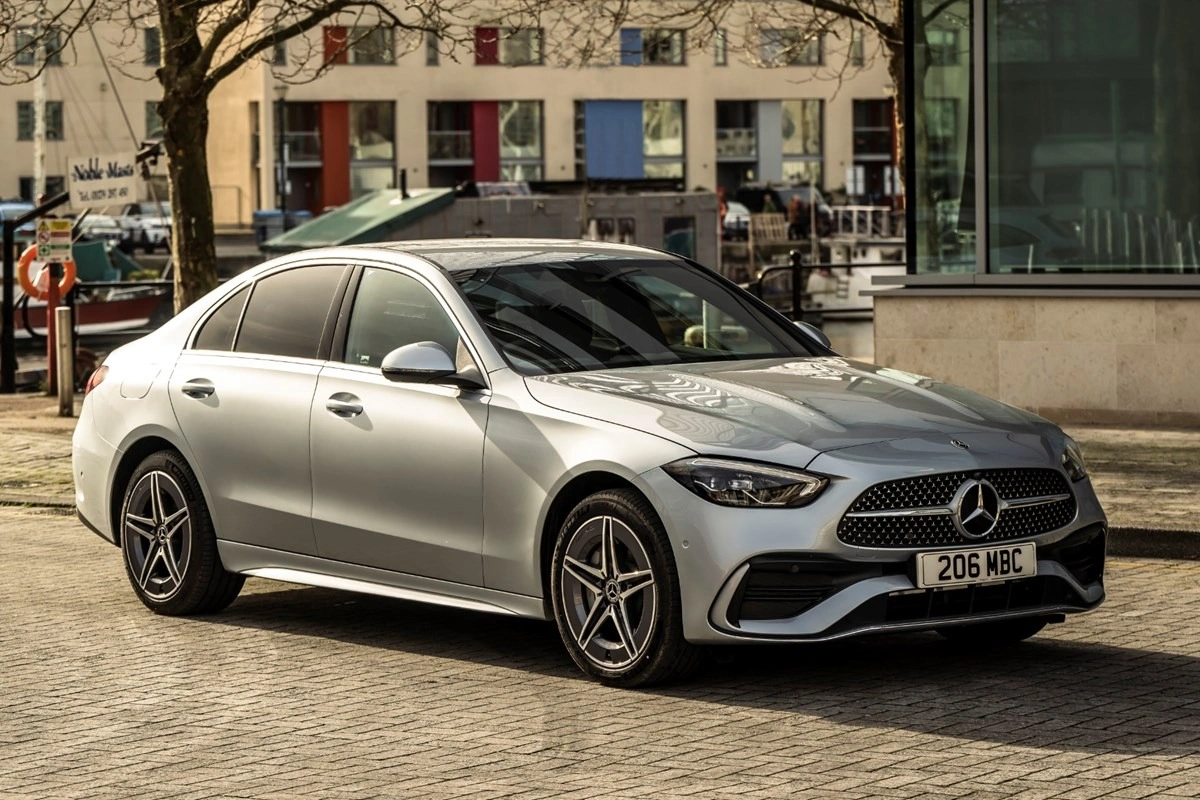ไขข้อสงสัย: ซื้อ Benz มือสองดีไหม? คุ้มค่าระยะยาวหรือเปล่า?